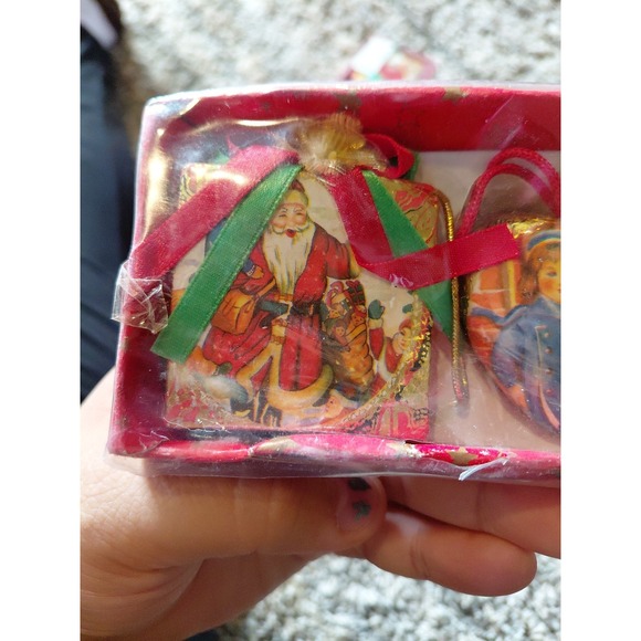 (6) Boxes Vintage Christmas Ornaments Foil/Paper Covered Ornaments w/Ribbon Rare - Picture 10 of 16